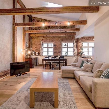 Bohemian Hideout, Old Town, Tartu Home ภายนอก รูปภาพ