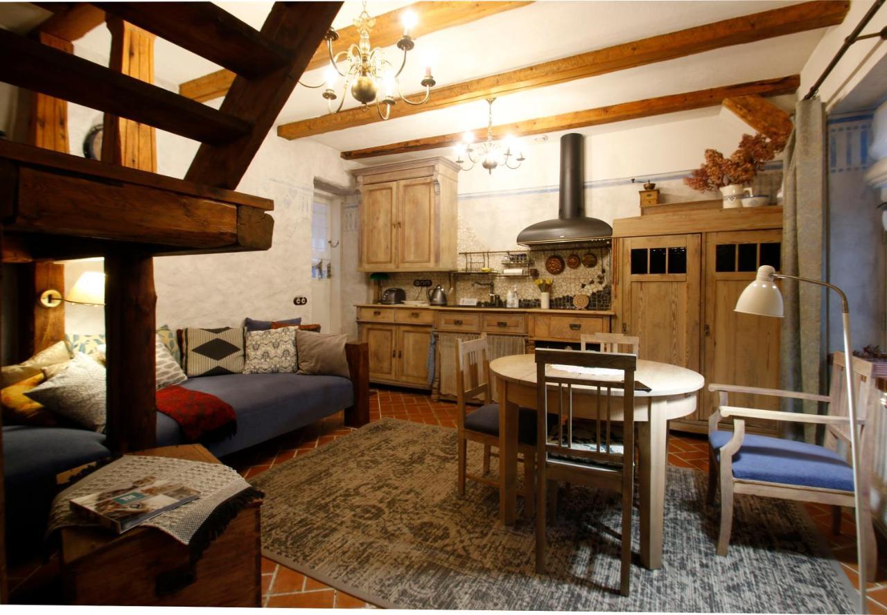 Bohemian Hideout, Old Town, Tartu Home ภายนอก รูปภาพ