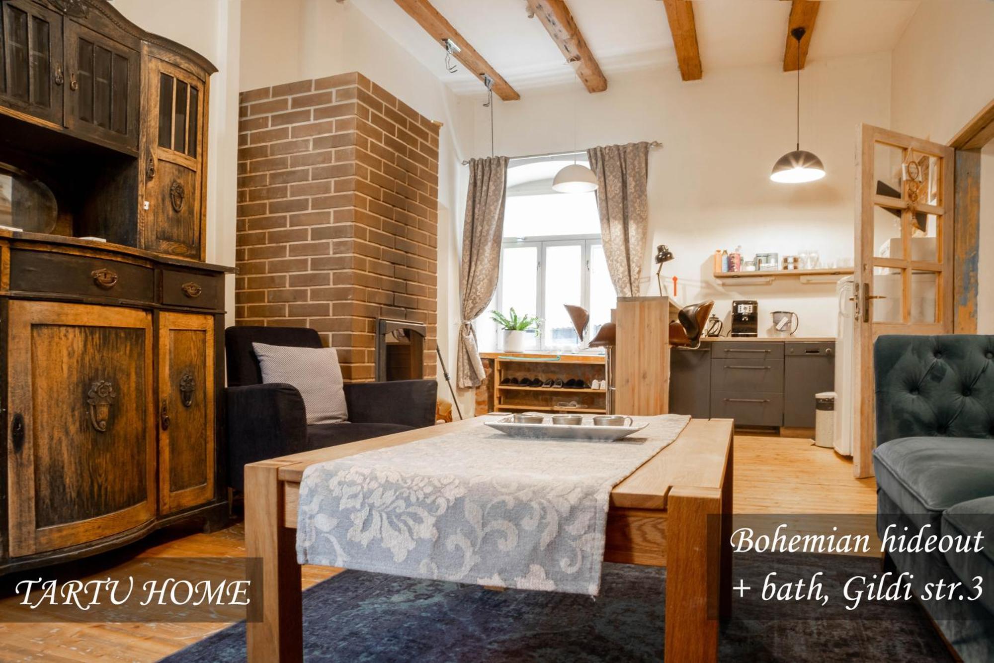 Bohemian Hideout, Old Town, Tartu Home ภายนอก รูปภาพ
