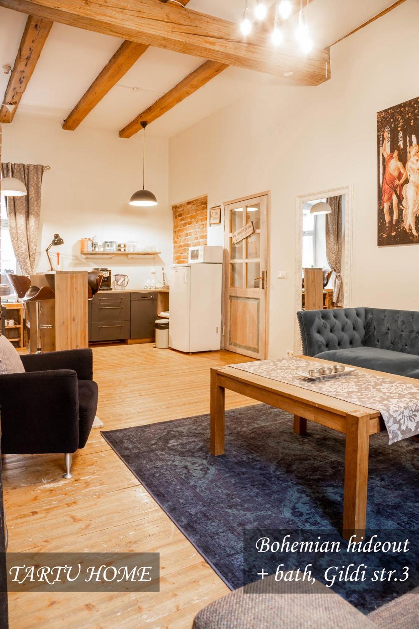 Bohemian Hideout, Old Town, Tartu Home ภายนอก รูปภาพ