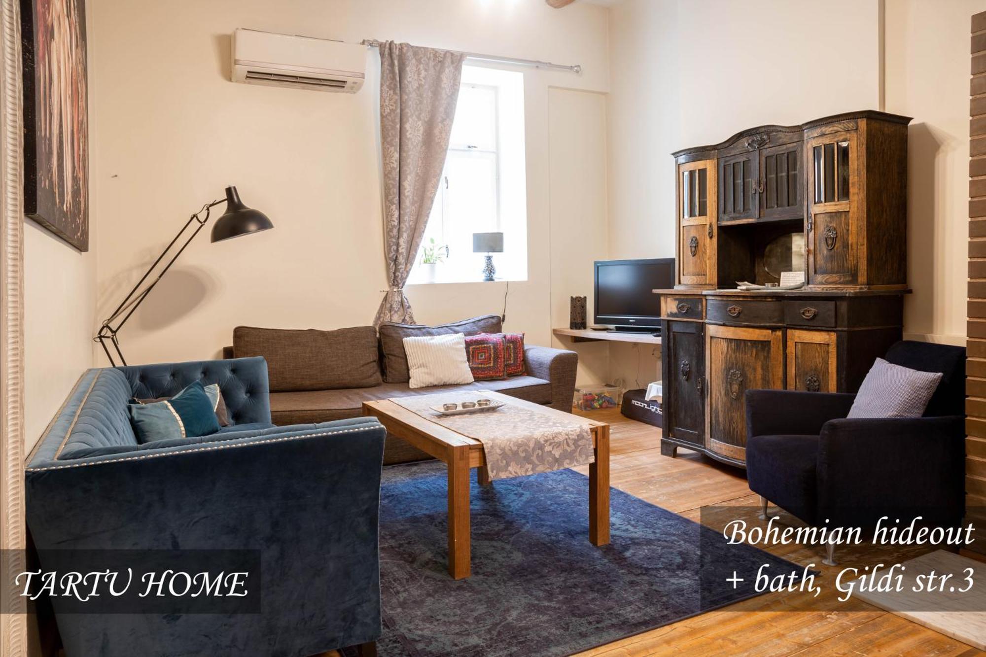 Bohemian Hideout, Old Town, Tartu Home ภายนอก รูปภาพ