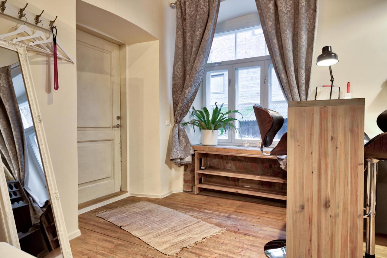 Bohemian Hideout, Old Town, Tartu Home ภายนอก รูปภาพ